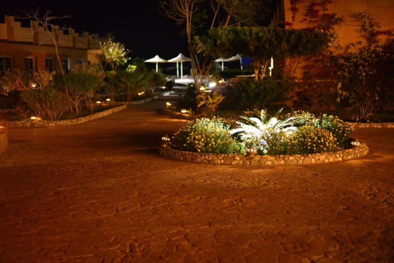 Silver Beach Redsea Resort El Qoseir Exterior foto