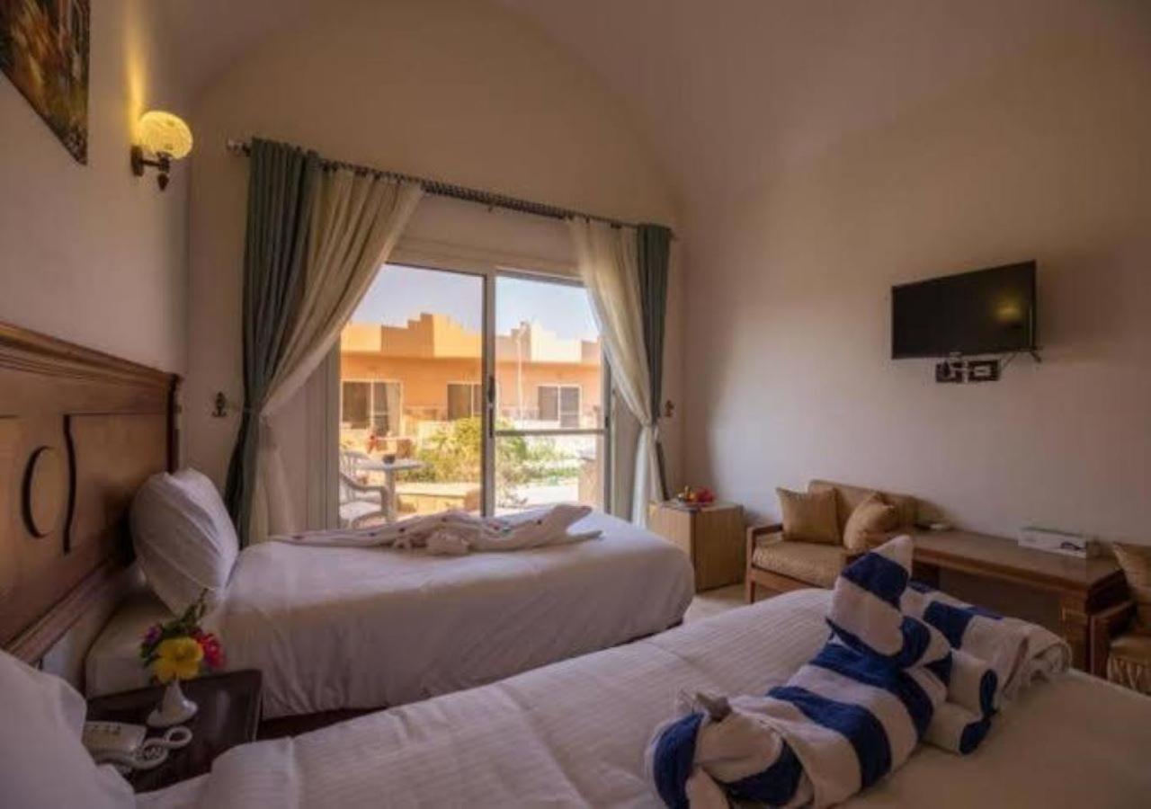 Silver Beach Redsea Resort El Qoseir Exterior foto