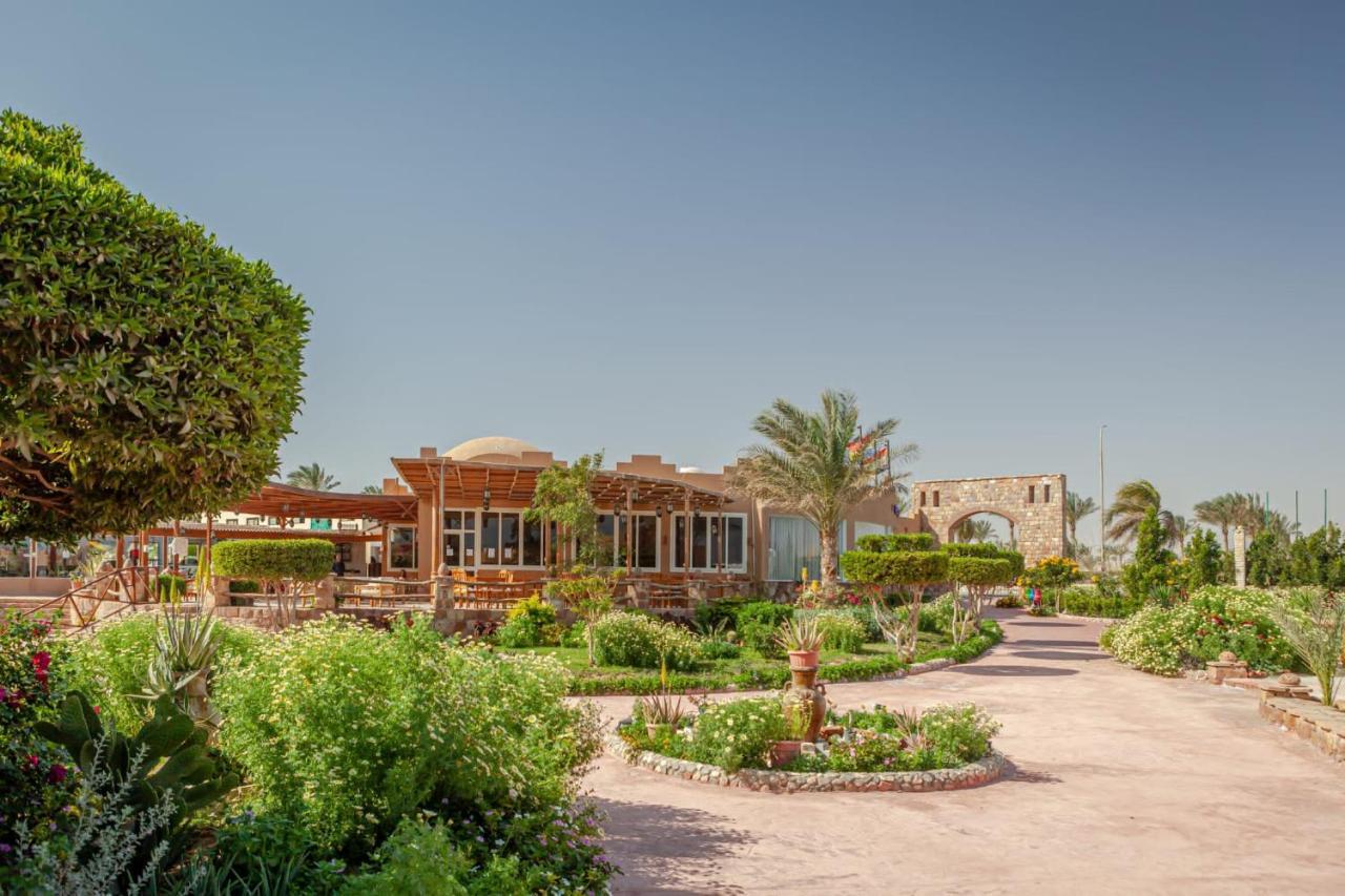 Silver Beach Redsea Resort El Qoseir Exterior foto